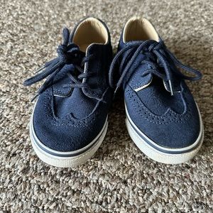 Janie and Jack blue Suede wing tip sneaker